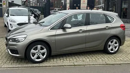 Gebruikt 2016 BMW 218 Executive Stationwagen | € 11.900 (Super prijs)