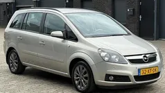 Grijs Gebruikt 2007 Opel Zafira MPV | € 2.249 (Eerlijke prijs)
