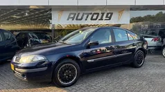 Blauw Gebruikt 2007 Renault Laguna III Business Hatchback | € 2.919 (Eerlijke prijs)