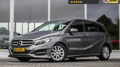 Grijs Gebruikt 2017 Mercedes B180 Edition MPV | € 17.845 (Eerlijke prijs)
