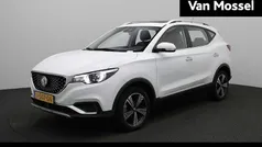 Wit Gebruikt 2020 MG ZS Luxury Sedan | € 14.995 (Goede deal)