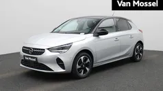 Grijs Gebruikt 2023 Opel Corsa-e Elegance Hatchback | € 19.900 (Eerlijke prijs)