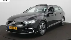 Zwart Gebruikt 2022 VW Passat Business Stationwagen | € 26.900 (Eerlijke prijs)