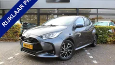 Grijs Gebruikt 2020 Toyota Yaris Hybrid Hatchback | € 19.750 (Eerlijke prijs)