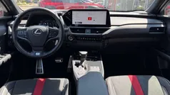 Wit, metallic lak Gebruikt 2023 Lexus UX 250h Sport Line SUV | € 41.900 (Eerlijke prijs)