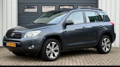 Grijs (metallic) Occasion 2007 Toyota RAV4 Executive SUV | € 9.450 (Eerlijke prijs)