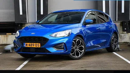 Blauw Occasion 2021 Ford Focus Business Edition Hatchback | € 18.495 (Eerlijke prijs)