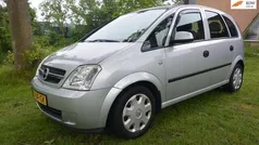 Grijs Gebruikt 2003 Opel Meriva Enjoy MPV | € 1.299 (Eerlijke prijs)