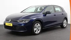 Blauw Gebruikt 2023 VW Golf VIII Business Hatchback | € 25.890 (Goede deal)