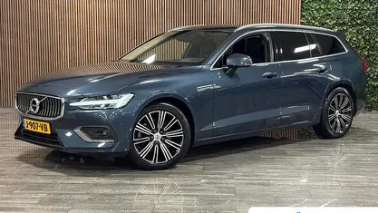 Blauw Gebruikt 2020 Volvo V60 Inscription Stationwagen | € 29.895 (Super prijs)