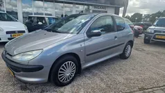 Gebruikt 2002 Peugeot 206 Hatchback | € 1.699 (Eerlijke prijs)
