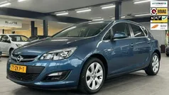 Blauw Gebruikt 2012 Opel Astra Cosmo Hatchback | € 6.950 (Eerlijke prijs)
