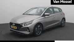 Grijs Gebruikt 2022 Hyundai i20 Comfort Hatchback | € 16.940 (Eerlijke prijs)
