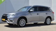 Grijs Gebruikt 2020 Mitsubishi Outlander Intense+ SUV | € 25.485 (Eerlijke prijs)