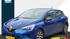 Blauw Gebruikt 2022 Renault Clio V Equilibre Hatchback | € 13.950 (Goede deal)