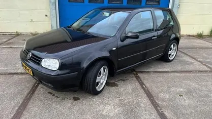 Occasion VW Golf IV 75 PK (55 kW) 2002 Zwart Hatchback
