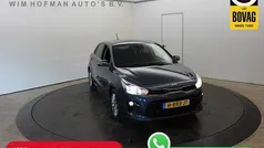 Blauw Gebruikt 2017 Kia Rio Hatchback | € 16.435 (Eerlijke prijs)