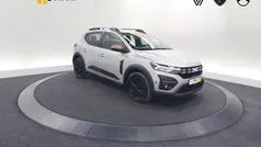 Grijs Gebruikt 2024 Dacia Sandero Extreme Hatchback | € 23.400 (Eerlijke prijs)