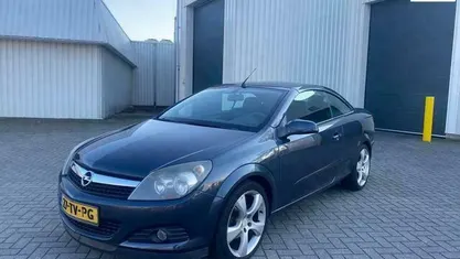 Occasion Opel Astra Cabriolet Enjoy 140 PK (102 kW) 2007 Grijs Cabriolet