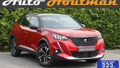 Rood, metallic lak Gebruikt 2020 Peugeot 2008 Allure GT-Line SUV | € 19.950 (Eerlijke prijs)