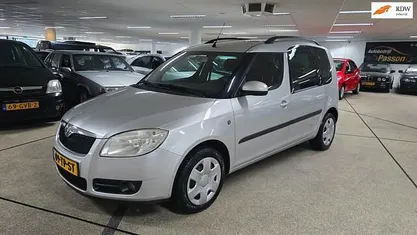Grijs Gebruikt 2007 Skoda Roomster Style MPV | € 2.950 (Eerlijke prijs)