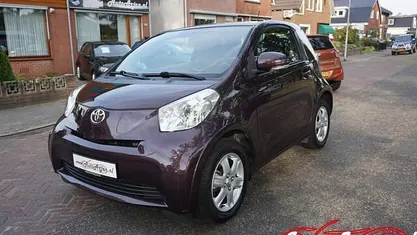Paars Gebruikt 2009 Toyota iQ Comfort Hatchback | € 4.500 (Eerlijke prijs)