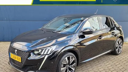 Occasion Peugeot 208 GT-line 101 PK (74 kW) 2021 Zwart Hatchback