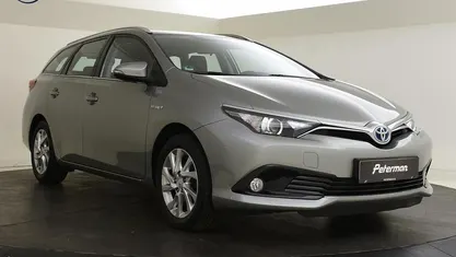 Grijs Occasion 2015 Toyota Auris Hybrid Stationwagen | € 14.899 (Eerlijke prijs)