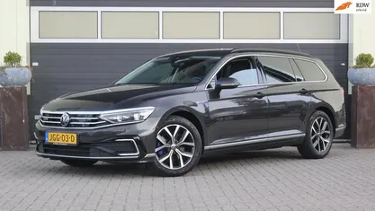 Occasion VW Passat Business 218 PK (160 kW) 2022 Grijs Stationwagen