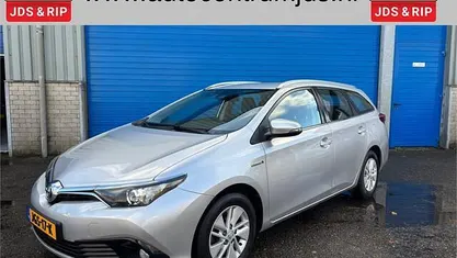 Occasion Toyota Auris 99 PK (72 kW) 2018 Grijs Hatchback