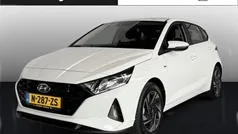 Wit Gebruikt 2022 Hyundai i20 Hatchback | € 17.950 (Eerlijke prijs)