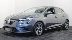 Grijs Gebruikt 2022 Renault Mégane IV Business Hatchback | € 16.999 (Eerlijke prijs)