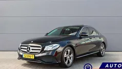 Zwart, metallic lak Gebruikt 2016 Mercedes E220 Prestige Sedan | € 19.900 (Super prijs)