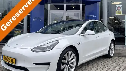 Wit Occasion 2020 Tesla Model 3 Standard Range Sedan | € 18.750 (Eerlijke prijs)