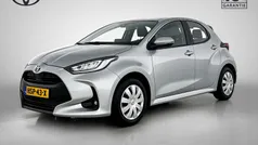 Grijs Gebruikt 2024 Toyota Yaris Hybrid Active Hatchback | € 23.945 (Eerlijke prijs)