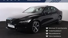 Zwart Gebruikt 2024 Volvo S60 Plus Sedan | € 39.900 (Eerlijke prijs)