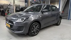 Grijs Gebruikt 2023 Suzuki Swift Comfort Hatchback | € 17.150 (Eerlijke prijs)