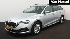 Grijs Gebruikt 2022 Skoda Octavia Business Line Stationwagen | € 24.900 (Eerlijke prijs)