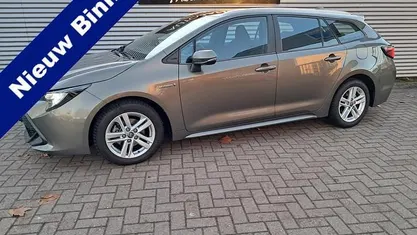 Groen Occasion 2020 Toyota Corolla Active Stationwagen | € 18.995 (Eerlijke prijs)