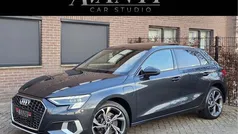 Grijs, metallic lak Gebruikt 2021 Audi A3 Sportback Advanced Hatchback | € 29.950 (Eerlijke prijs)