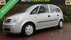 Grijs Gebruikt 2003 Opel Meriva Essentia MPV | € 1.450 (Eerlijke prijs)