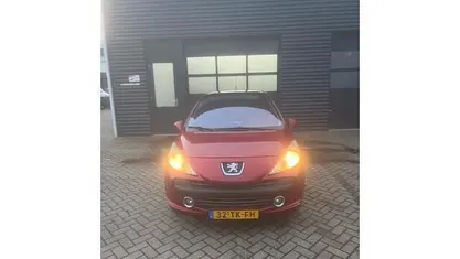 Occasion 2006 Peugeot 207 Hatchback | € 2.099 (Eerlijke prijs)