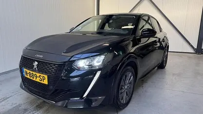 Occasion 2021 Peugeot e-208 Allure Hatchback | € 11.950 (Goede deal)