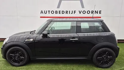 Zwart Gebruikt 2013 Mini Cooper Chili Hatchback | € 9.545 (Eerlijke prijs)
