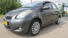 Grijs Gebruikt 2010 Toyota Yaris Hatchback | € 6.950 (Eerlijke prijs)