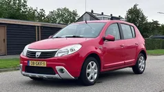 Rood Gebruikt 2008 Dacia Sandero Lauréate Hatchback | € 3.250 (Eerlijke prijs)