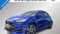 Blauw Gebruikt 2023 Toyota Yaris Hatchback | € 22.440 (Eerlijke prijs)