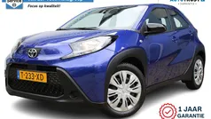 Blauw Gebruikt 2023 Toyota Aygo Play Hatchback | € 15.920 (Eerlijke prijs)