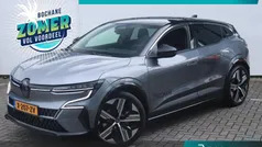 Grijs Gebruikt 2024 Renault Mégane Iconic Hatchback | € 34.695 (Eerlijke prijs)