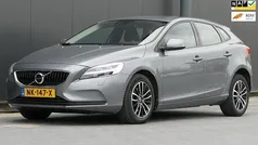 Grijs Gebruikt 2017 Volvo V40 Stationwagen | € 15.940 (Eerlijke prijs)